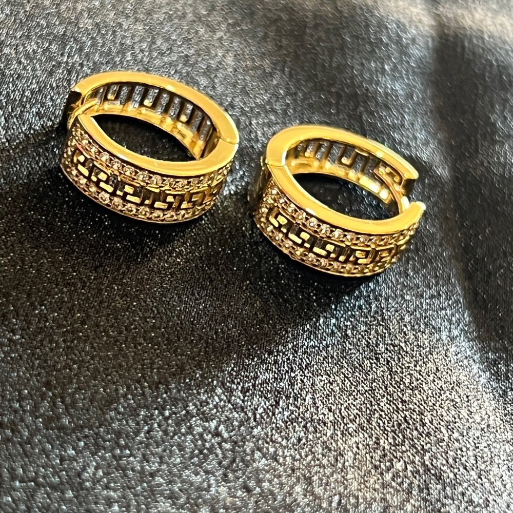 Gold And Silver Geometric Patterned Ring - image 2